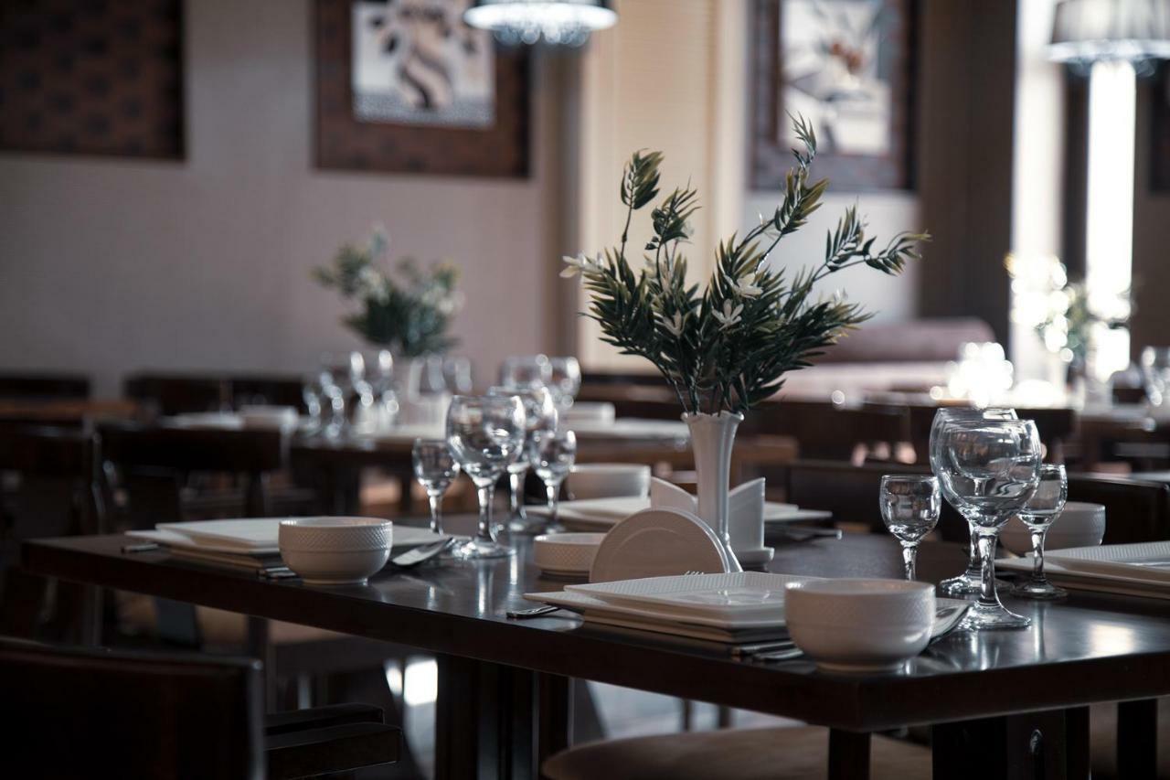 Bravolyuks Hotel Ургенч Екстериор снимка