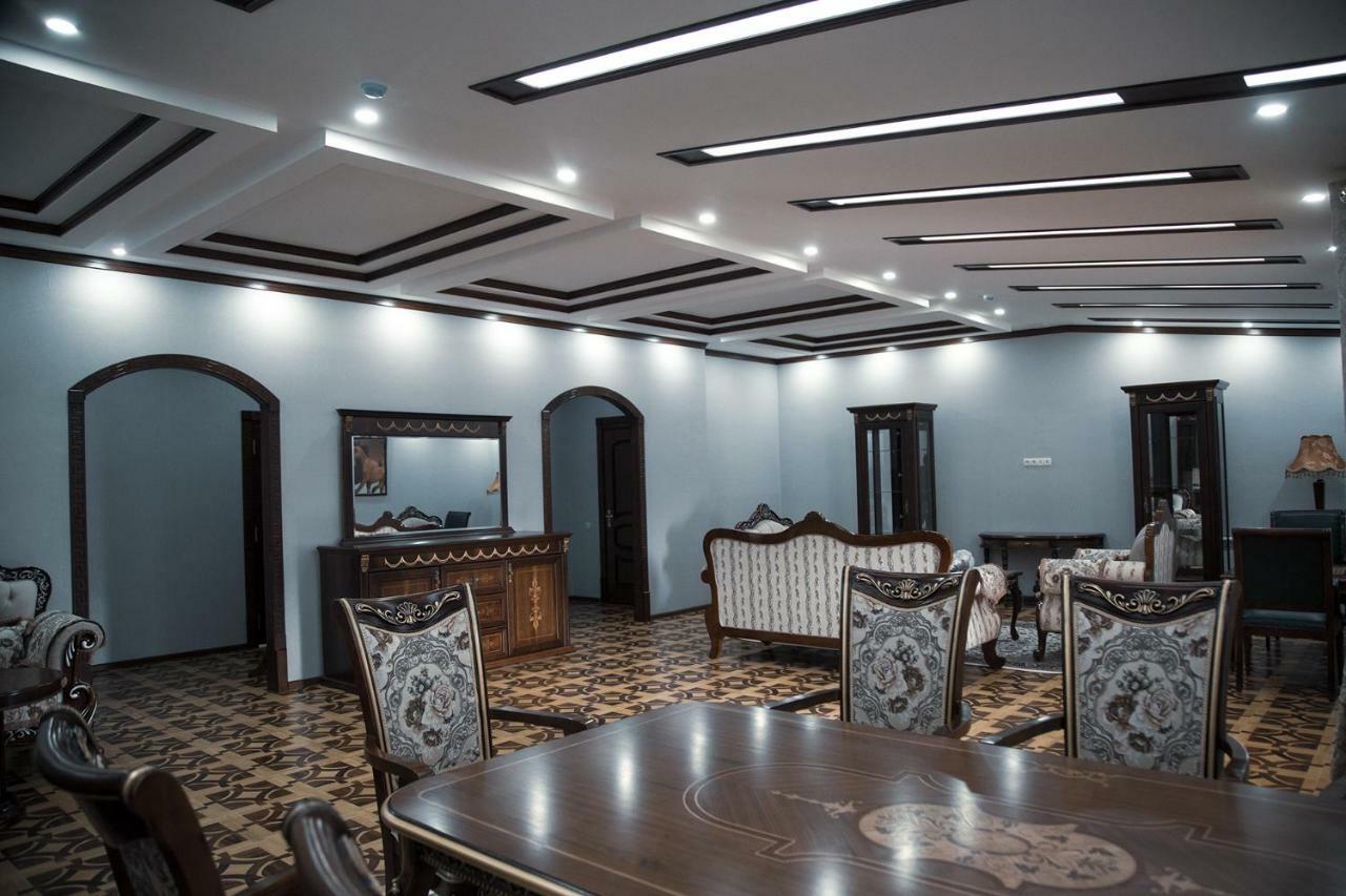 Bravolyuks Hotel Ургенч Екстериор снимка