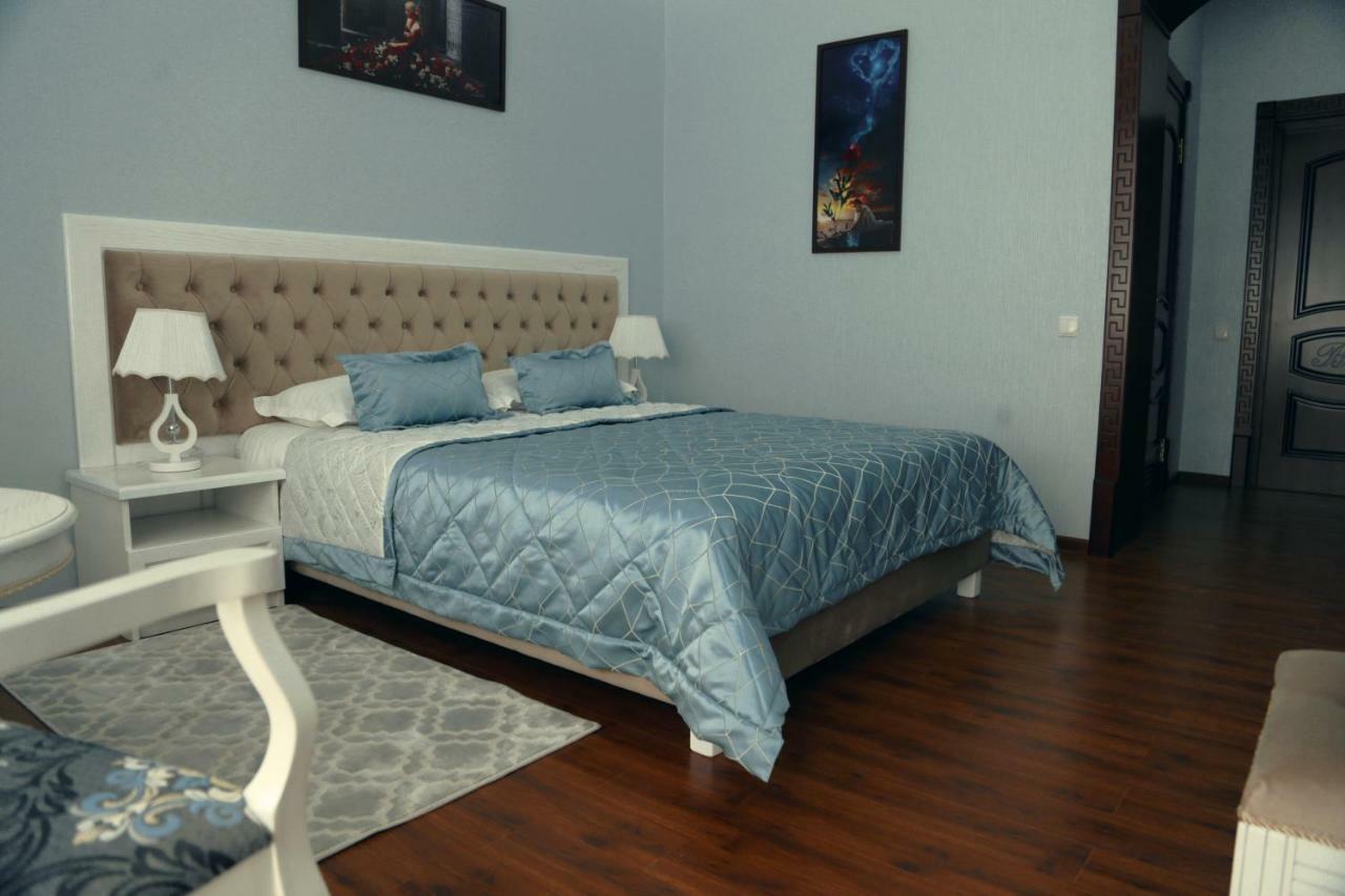 Bravolyuks Hotel Ургенч Екстериор снимка