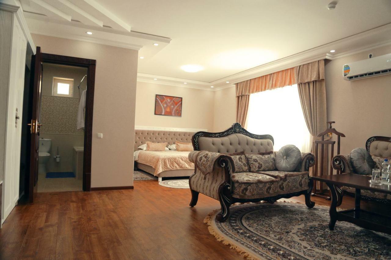 Bravolyuks Hotel Ургенч Екстериор снимка