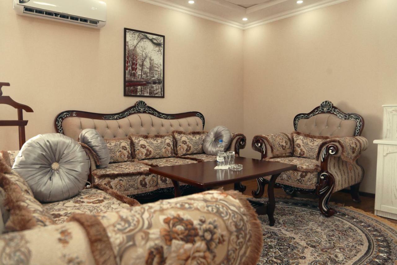 Bravolyuks Hotel Ургенч Екстериор снимка