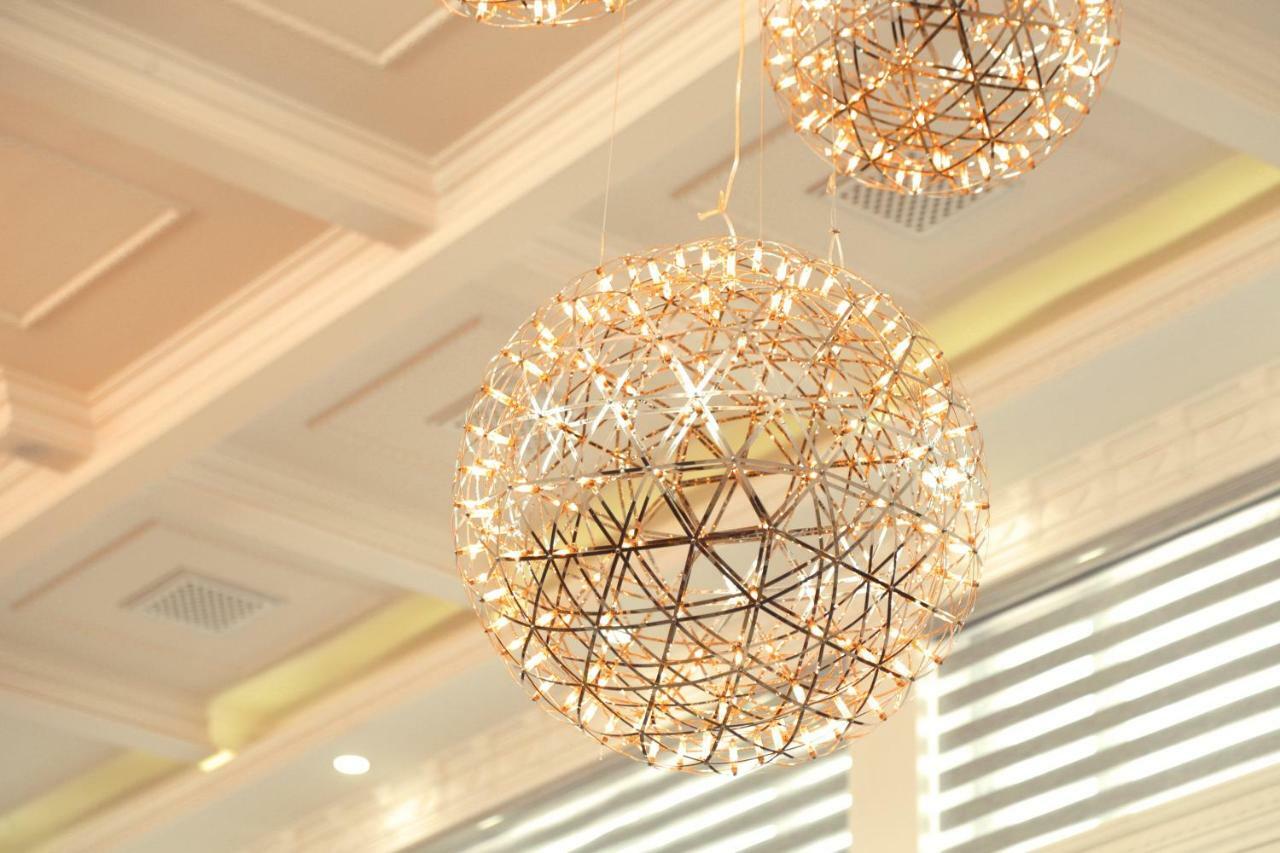 Bravolyuks Hotel Ургенч Екстериор снимка