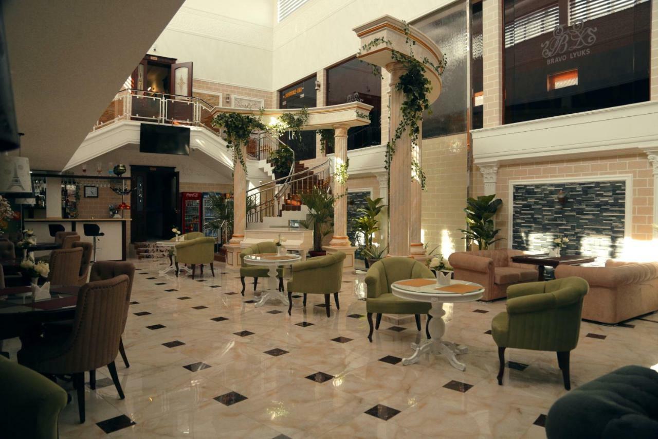 Bravolyuks Hotel Ургенч Екстериор снимка