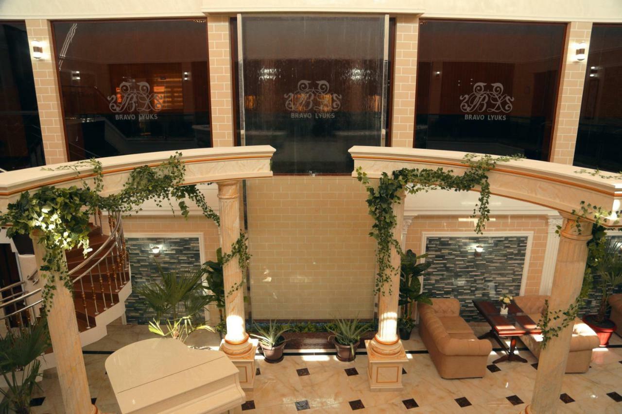Bravolyuks Hotel Ургенч Екстериор снимка