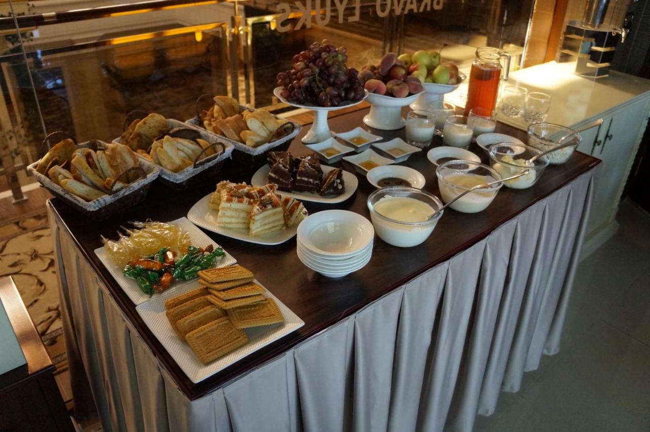 Bravolyuks Hotel Ургенч Екстериор снимка