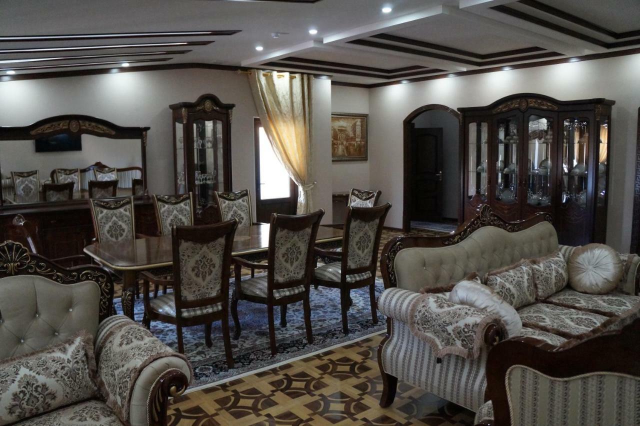 Bravolyuks Hotel Ургенч Екстериор снимка