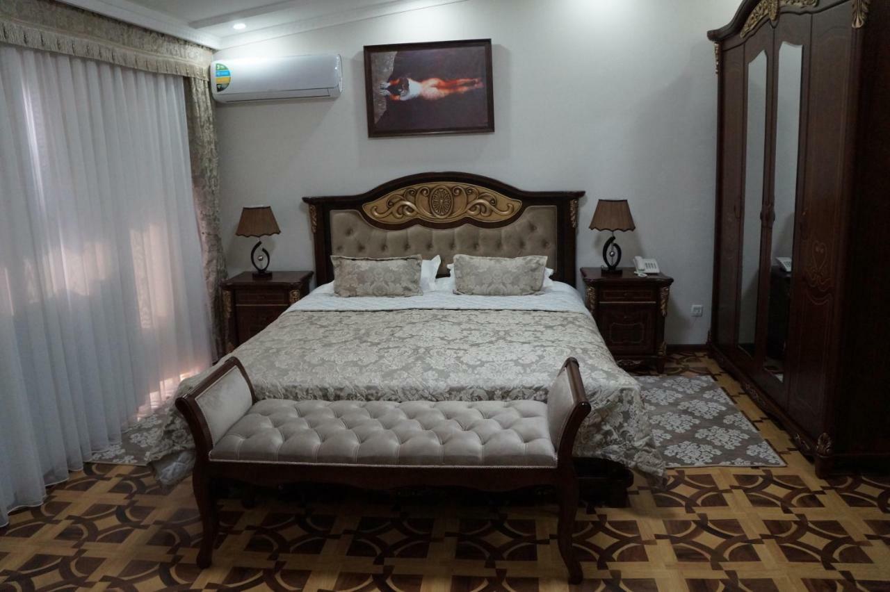 Bravolyuks Hotel Ургенч Екстериор снимка