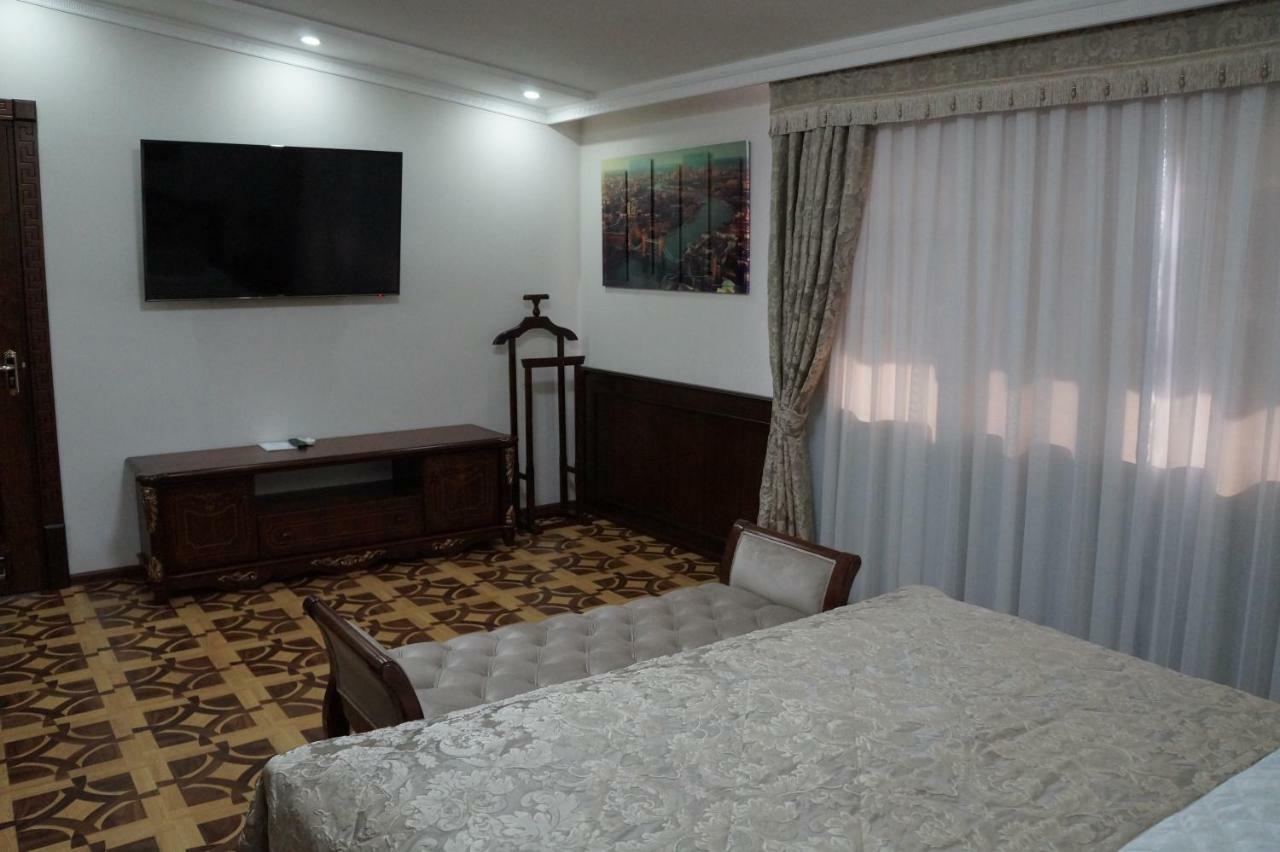 Bravolyuks Hotel Ургенч Екстериор снимка