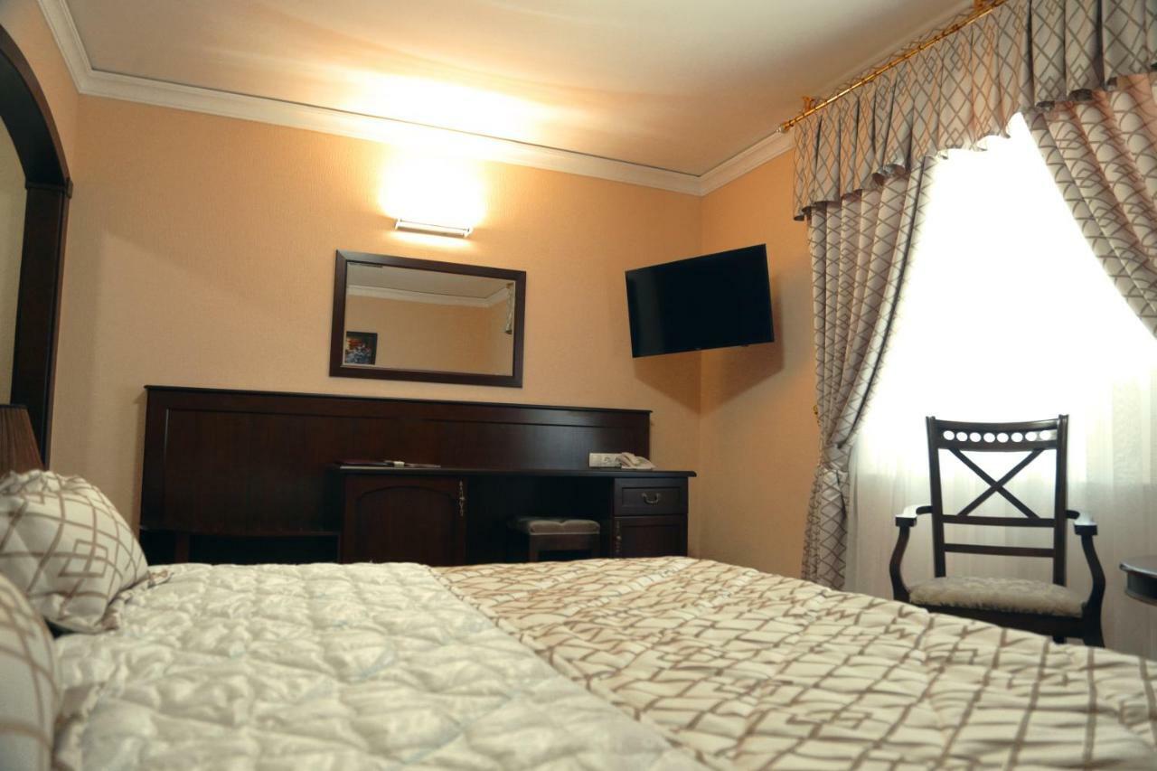 Bravolyuks Hotel Ургенч Екстериор снимка